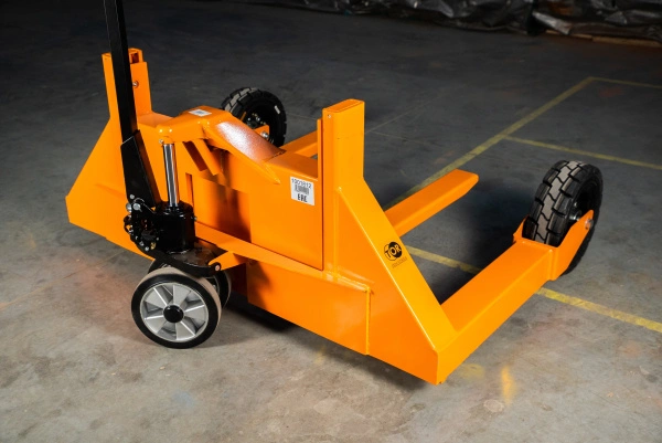 Тележка гидравлическая для бездорожья 1500 кг 800 мм резиновые колеса TOR RHW